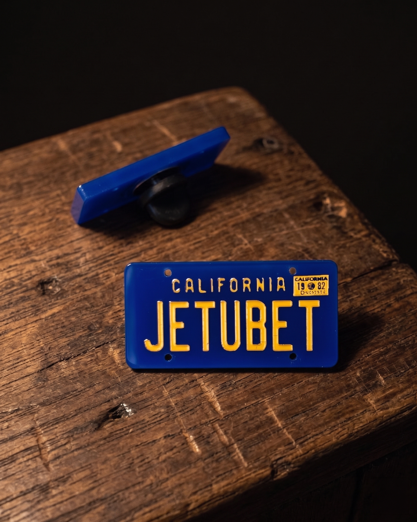 PIN: JETUBET Plate