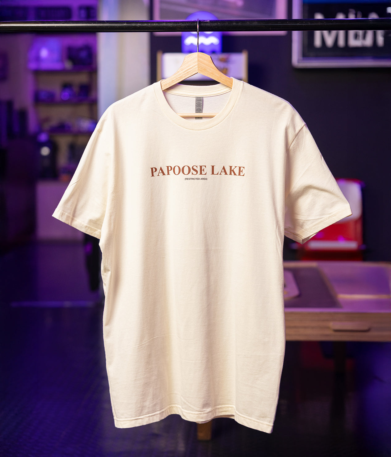 T-SHIRT: Papoose Lake